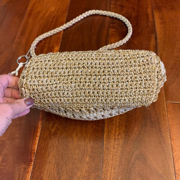 Purse. Multicolor, crocheted purse with shoulder strap and tassel accent. - Picture 4 of 5